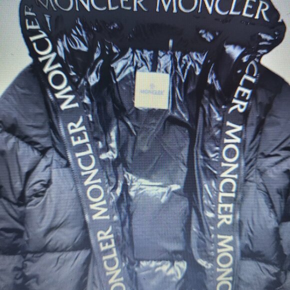 Moncler puffer coat - Picture 1 of 7